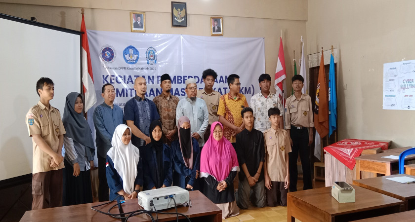 UTY Gandeng SMK Smart Al Muhsin dalam Pengabdian Masyarakat Berbasis teknologi IoT, AR, dan VR